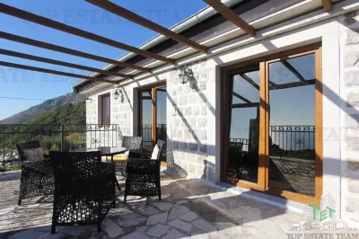 Apartment for Sale in Budva, Montenegro - foto 5