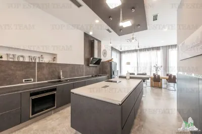 Villa for Sale in Herceg-Novi, Montenegro - foto 2