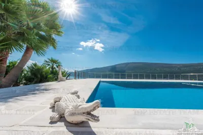 Villa for Sale in Herceg-Novi, Montenegro - foto 22
