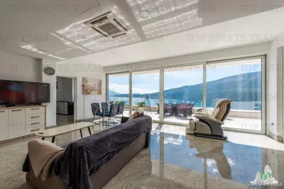 Villa for Sale in Herceg-Novi, Montenegro - foto 5