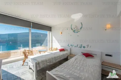 Villa for Sale in Herceg-Novi, Montenegro - foto 8