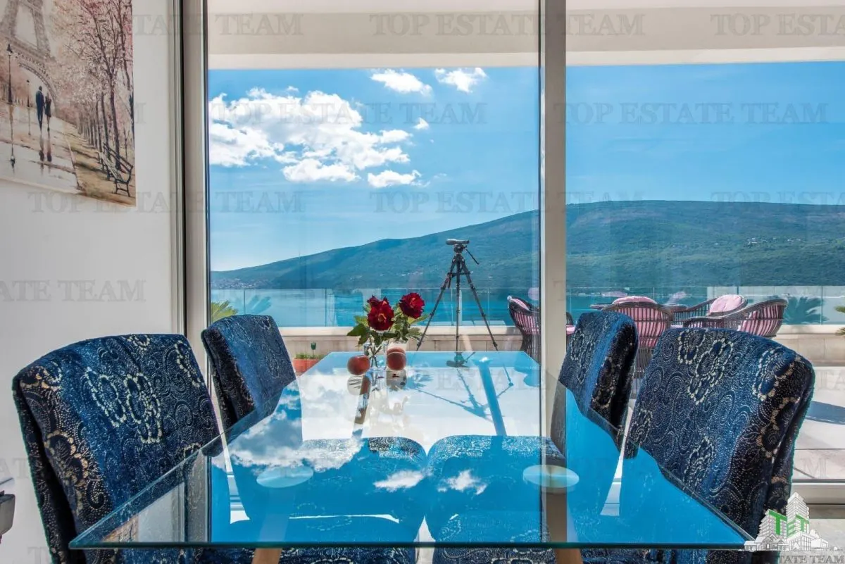 Villa for Sale in Herceg-Novi, Montenegro - foto 10