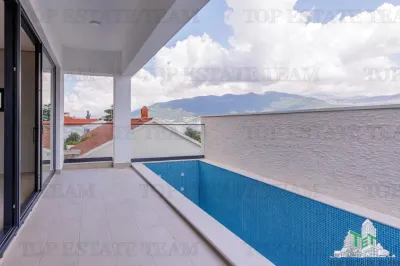Villa for Sale in Tivat, Montenegro - foto 10