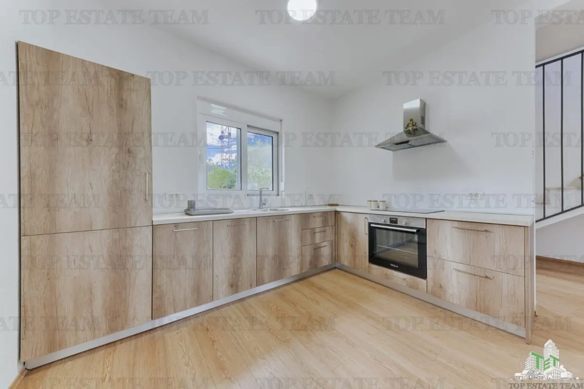 Villa for Sale in Bar, Montenegro - foto 4