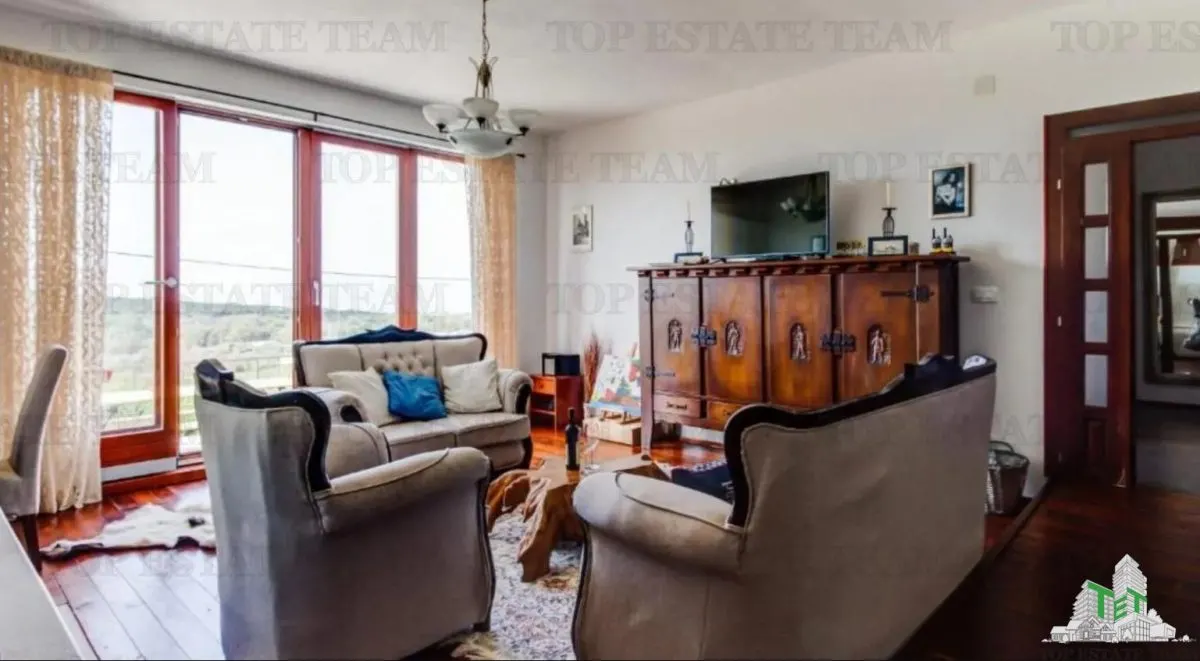 Villa for Sale in Kotor, Montenegro - foto 1