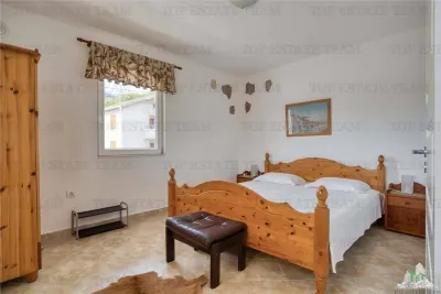 Apartment for Sale in Herceg-Novi, Montenegro - foto 11