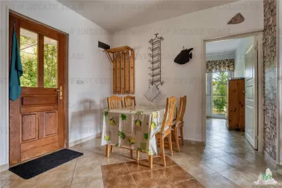 Apartment for Sale in Herceg-Novi, Montenegro - foto 5