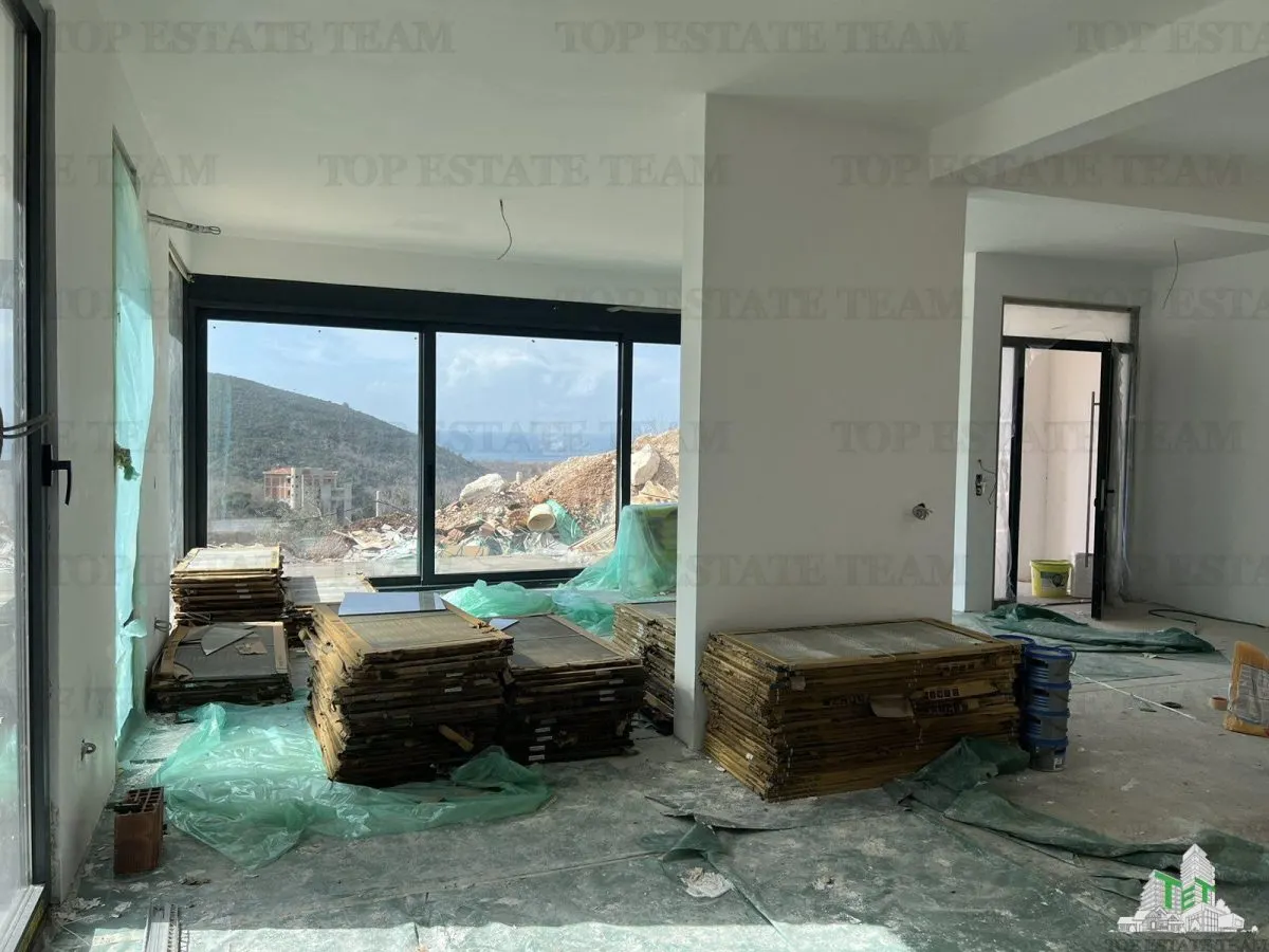 Villa for Sale in Budva, Montenegro - foto 3
