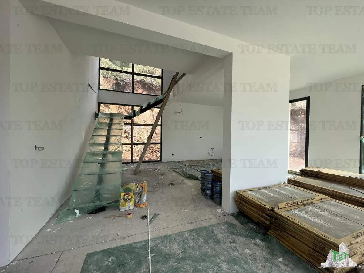 Villa for Sale in Budva, Montenegro - foto 4