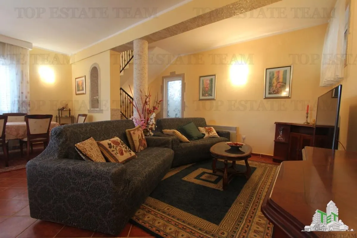 Villa for Sale in Herceg-Novi, Montenegro - foto 1