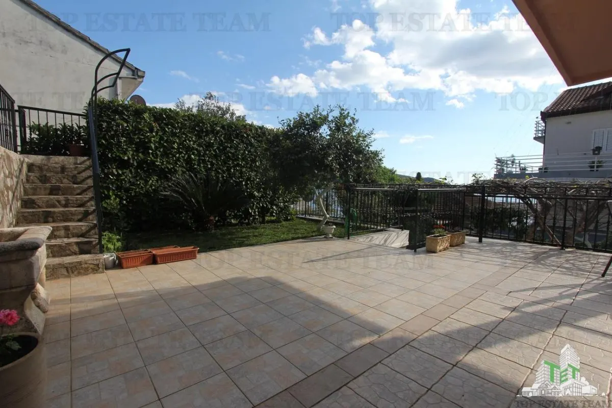 Villa for Sale in Herceg-Novi, Montenegro - foto 19