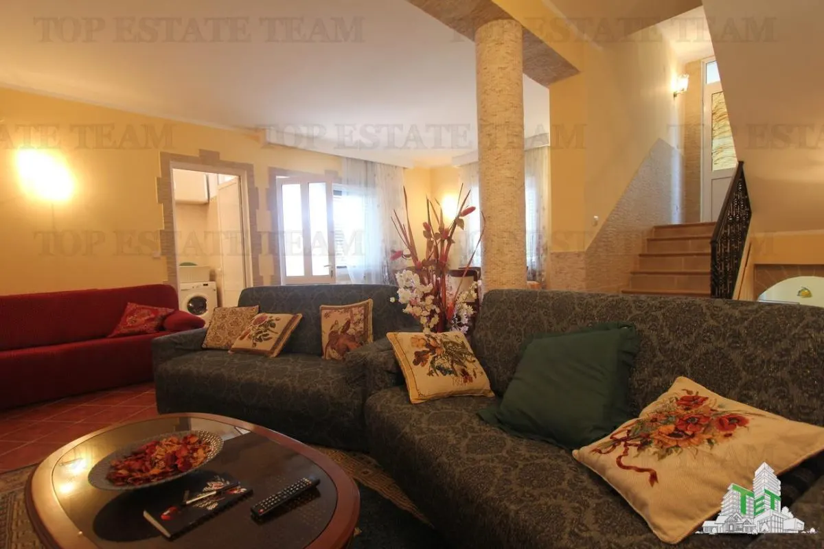 Villa for Sale in Herceg-Novi, Montenegro - foto 10