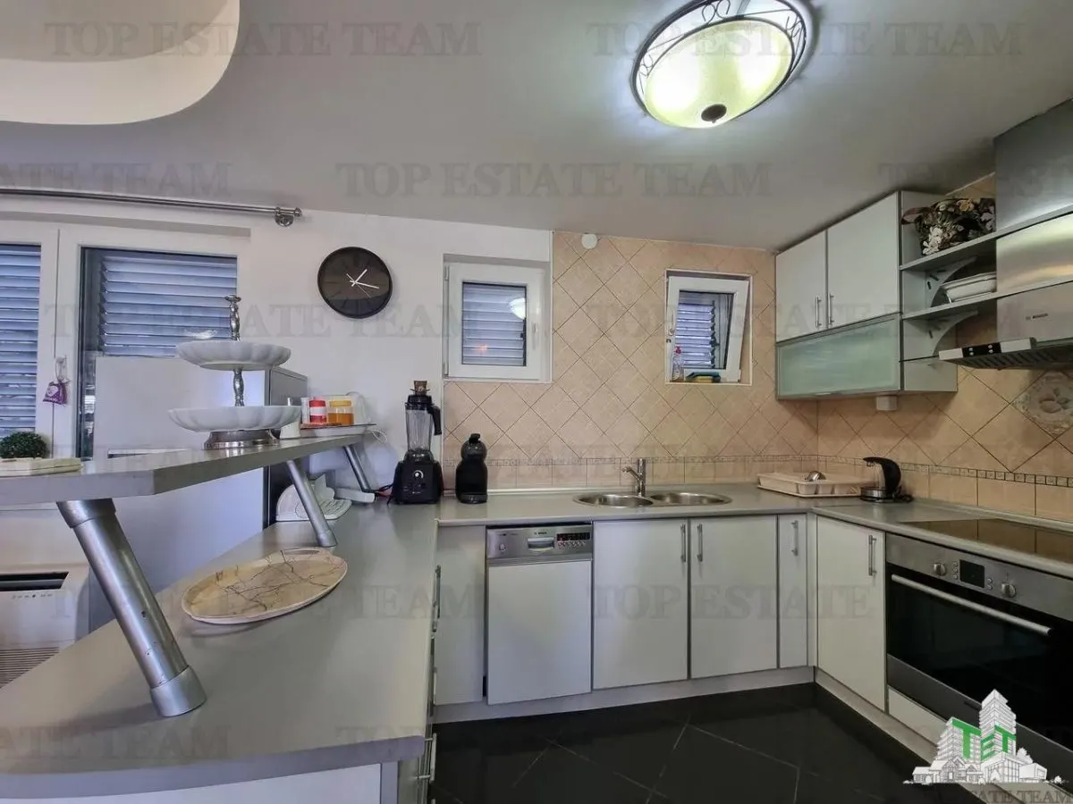 Villa for Sale in Budva, Montenegro - foto 7