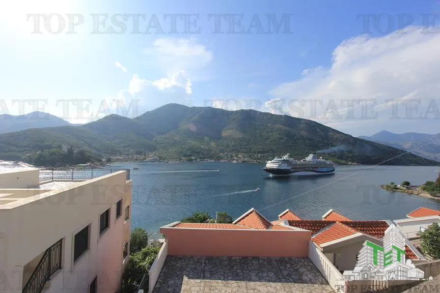 Apartment for Sale in Tivat, Montenegro - foto 1