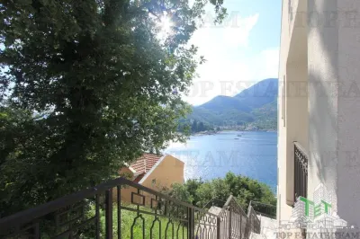 Apartment for Sale in Tivat, Montenegro - foto 11