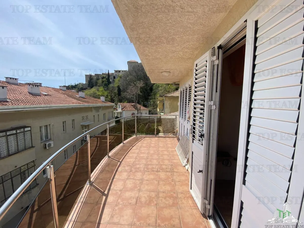 Villa for Sale in Ulcin, Montenegro - foto 13