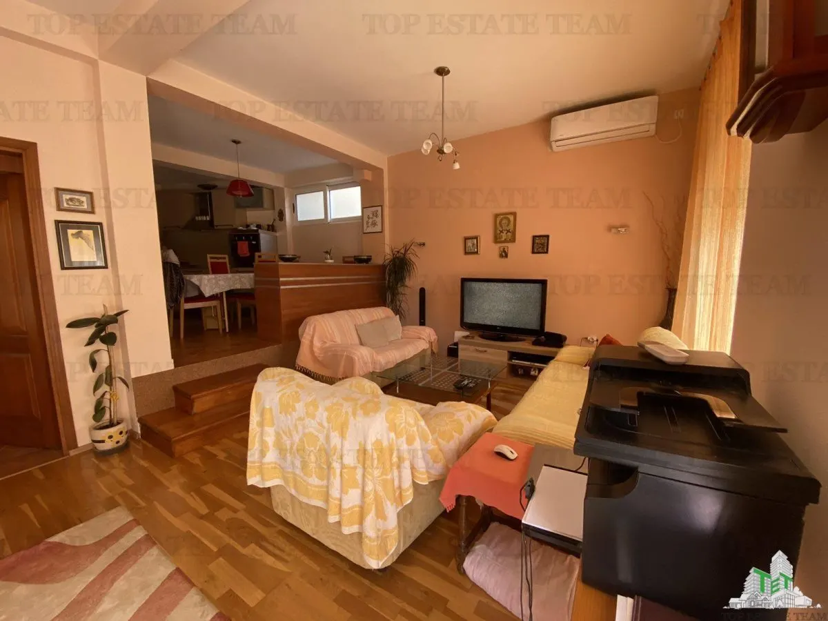 Villa for Sale in Ulcin, Montenegro - foto 3