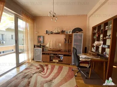 Villa for Sale in Ulcin, Montenegro - foto 4