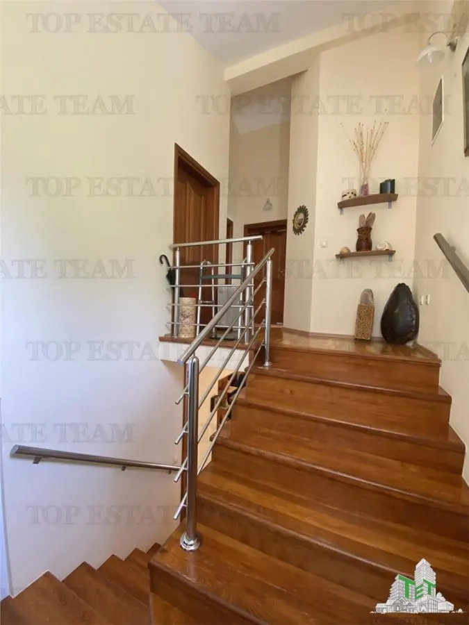 Villa for Sale in Ulcin, Montenegro - foto 6