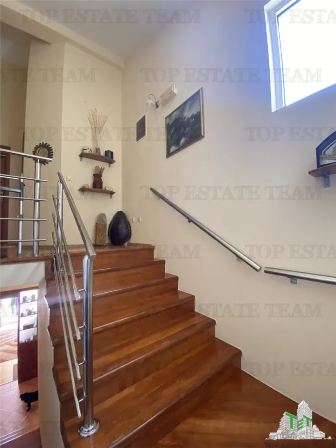 Villa for Sale in Ulcin, Montenegro - foto 7