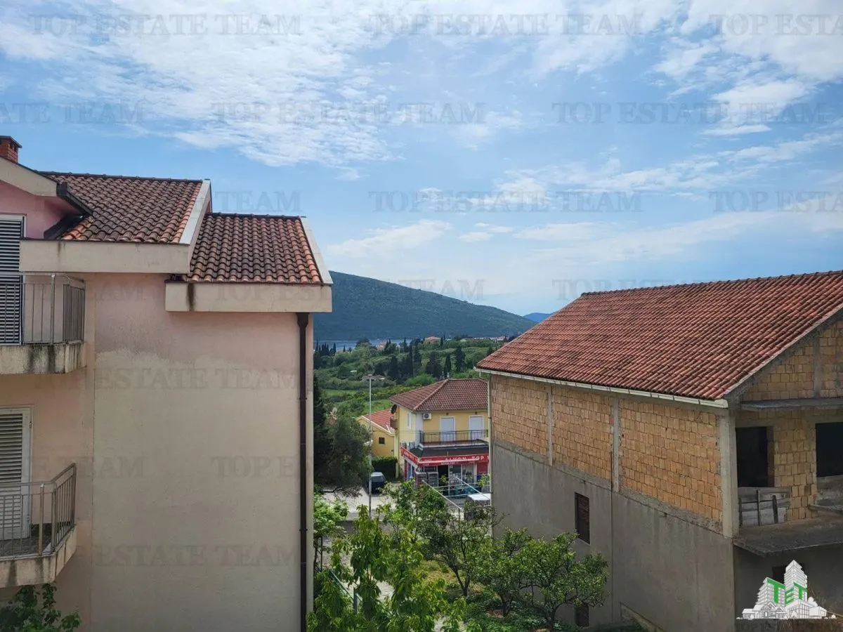Apartment for Sale in Herceg-Novi, Montenegro - foto 8