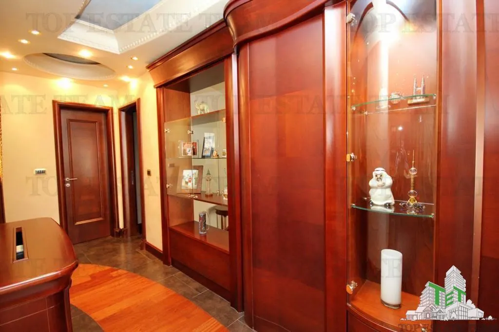 Villa for Sale in Bar, Montenegro - foto 8
