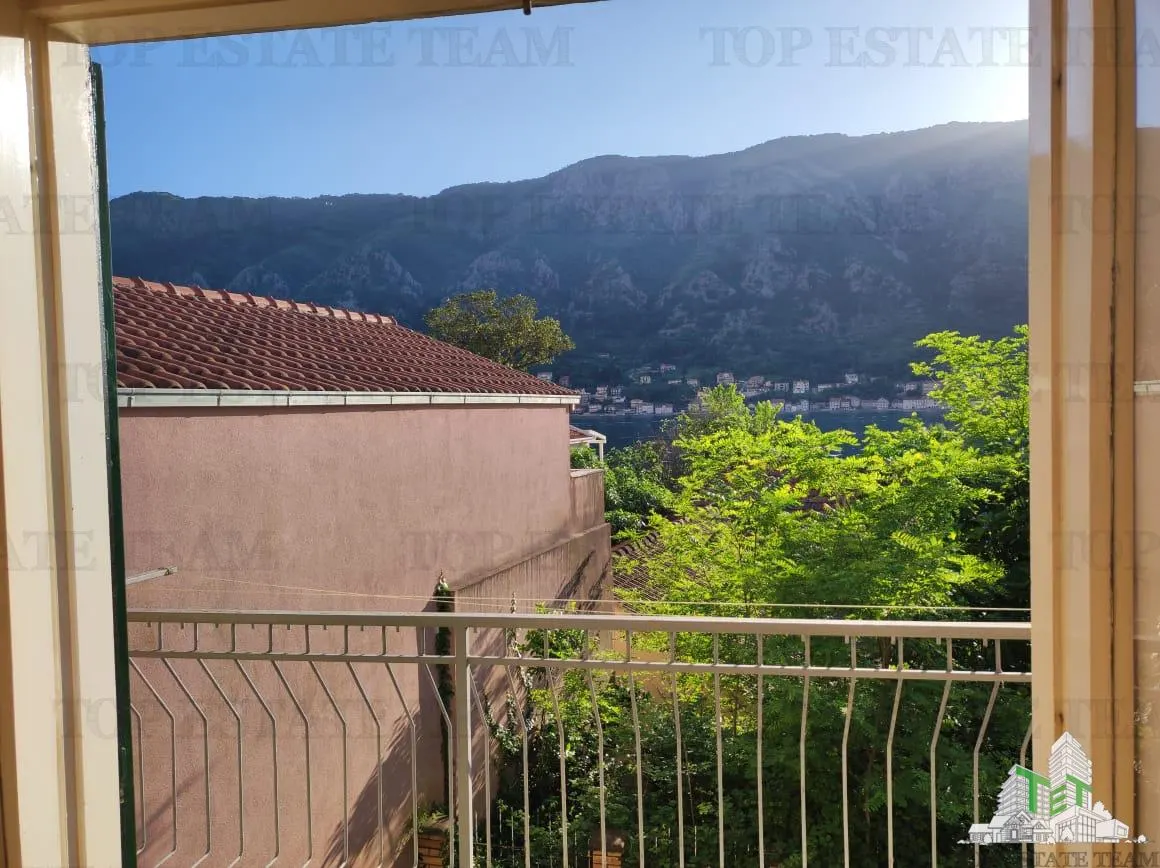 Villa for Sale in Kotor, Montenegro - foto 6