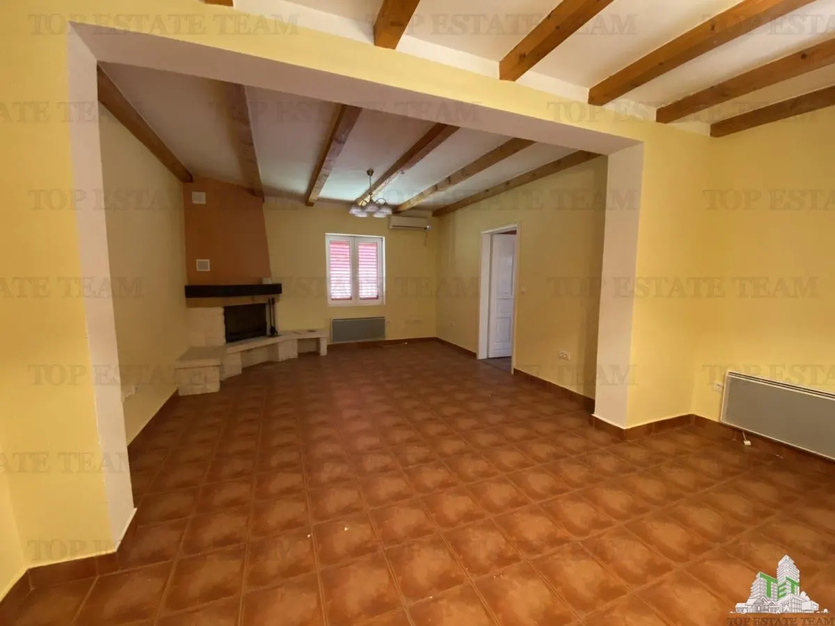 Villa for Sale in Herceg-Novi, Montenegro - foto 1