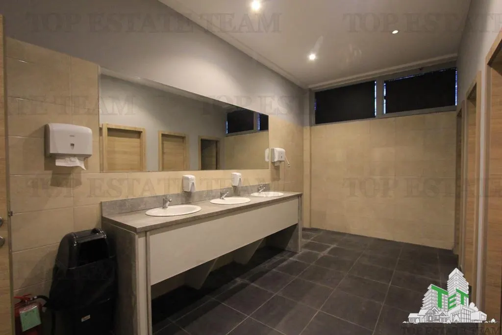 Commercial Space for Sale in Budva, Montenegro - foto 14