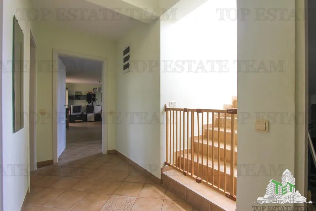 Villa for Sale in Bar, Montenegro - foto 11
