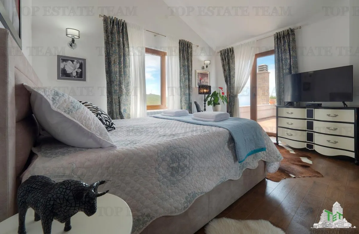 Villa for Sale in Kotor, Montenegro - foto 13