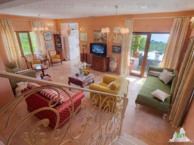 Villa for Sale in Kotor, Montenegro - foto 4