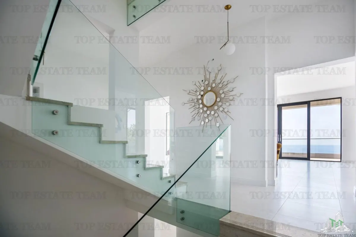 Villa for Sale in Budva, Montenegro - foto 11