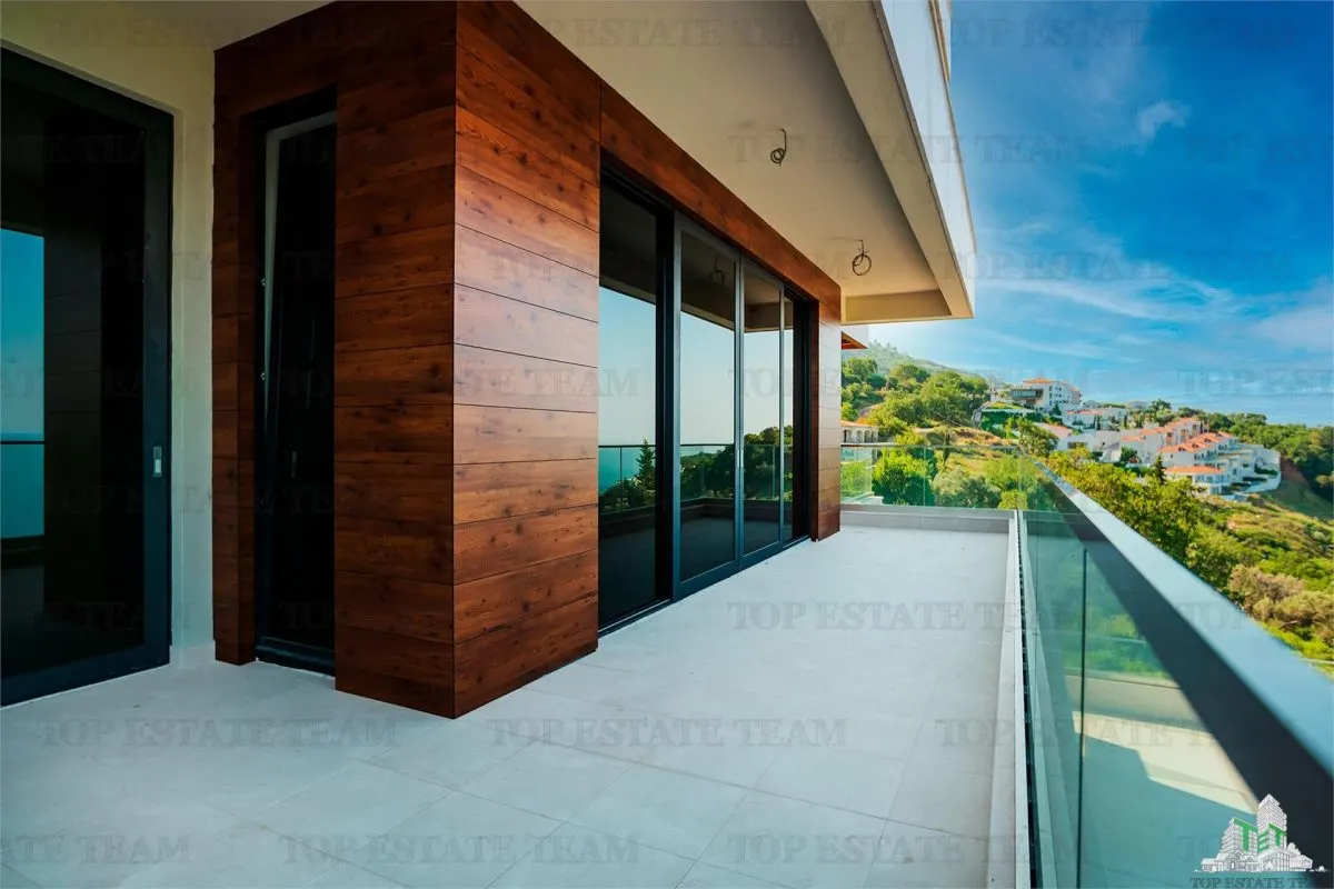 Villa for Sale in Budva, Montenegro - foto 4