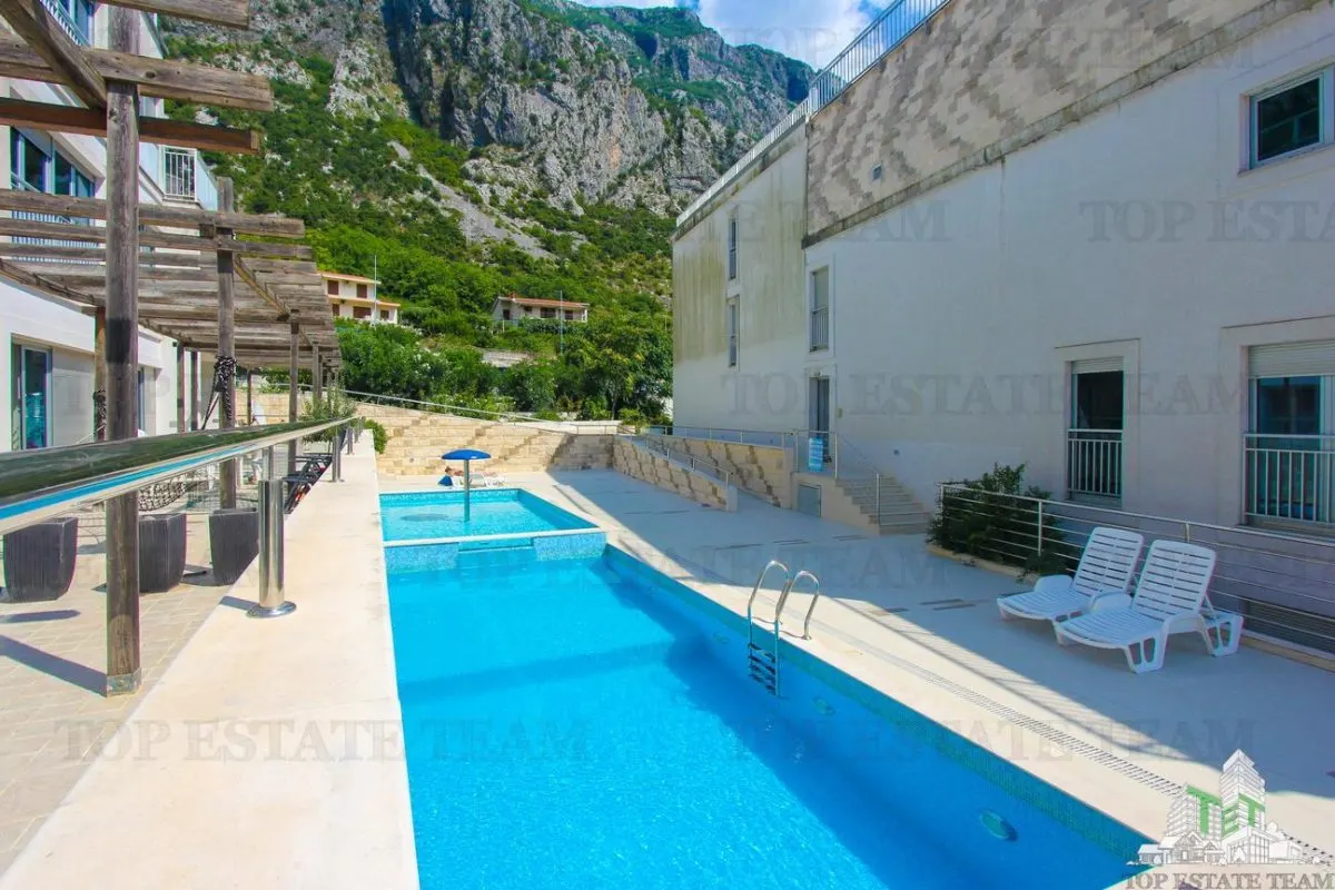 Apartment for Sale in Kotor, Montenegro - foto 12