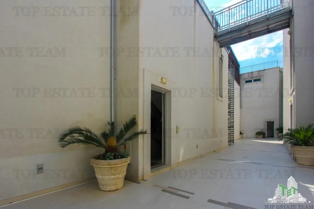 Apartment for Sale in Kotor, Montenegro - foto 13