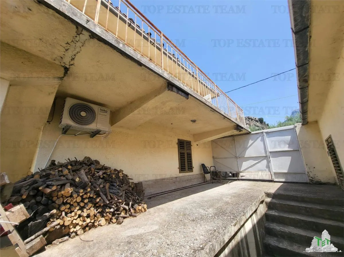 Villa for Sale in Bar, Montenegro - foto 12