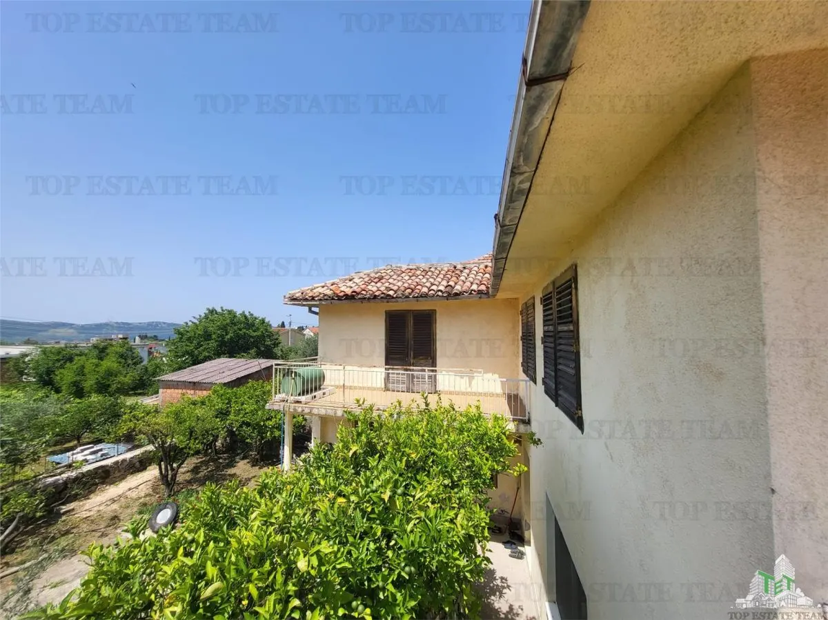 Villa for Sale in Bar, Montenegro - foto 4