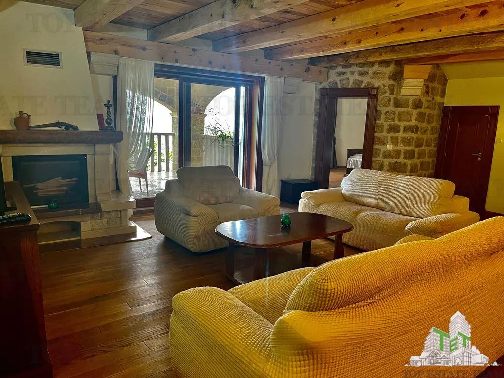 Apartment for Sale in Budva, Montenegro - foto 1