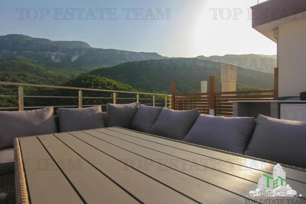 Apartment for Sale in Budva, Montenegro - foto 2