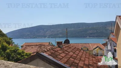 Apartment for Sale in Herceg-Novi, Montenegro - foto 2