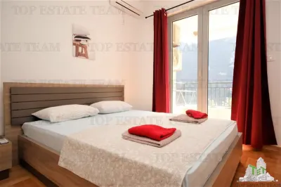 Apartment for Sale in Kotor, Montenegro - foto 2