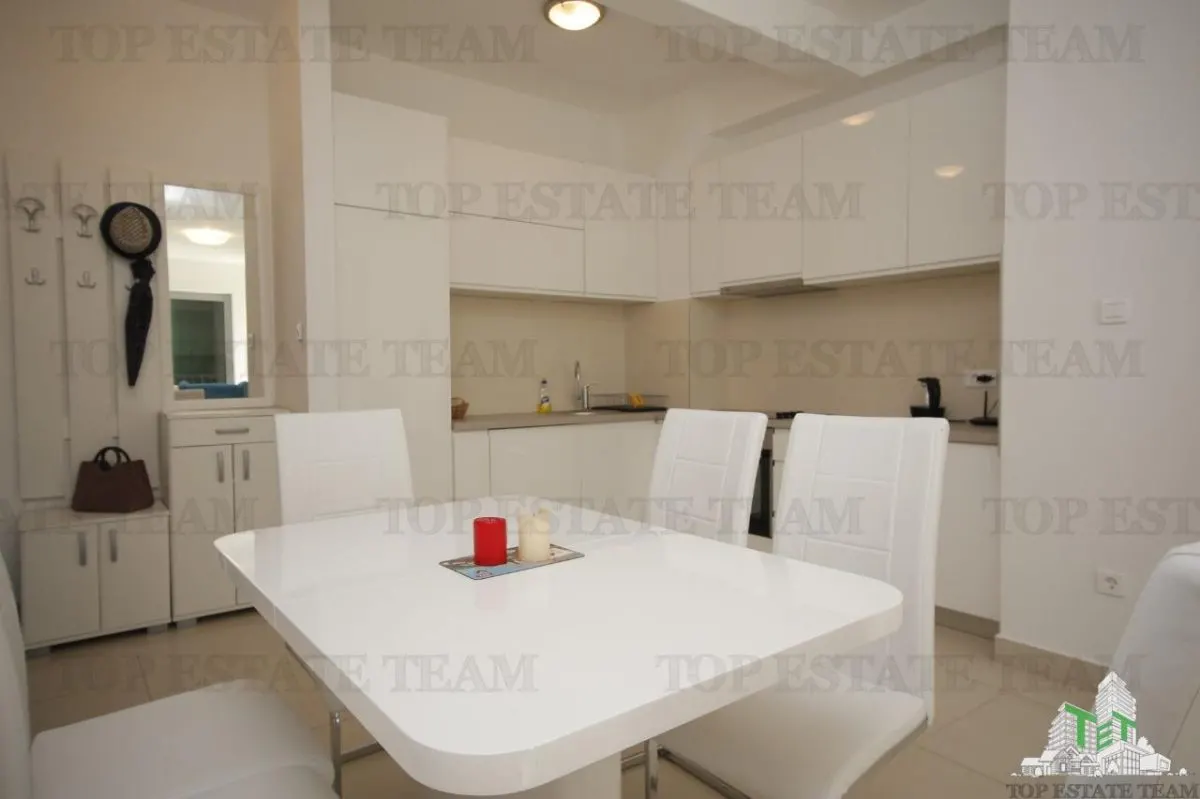 Apartment for Sale in Kotor, Montenegro - foto 4