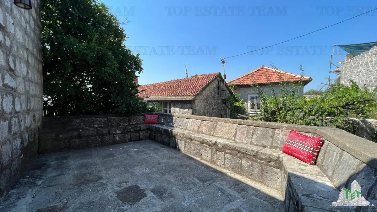 Villa for Sale in Herceg-Novi, Montenegro - foto 2