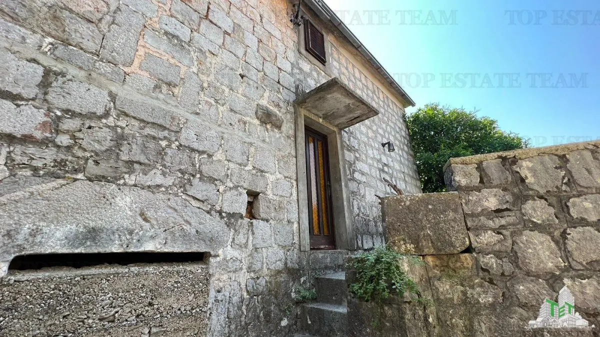 Villa for Sale in Herceg-Novi, Montenegro - foto 8