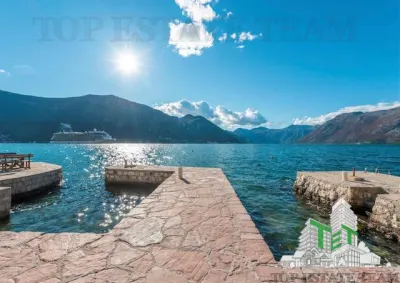 Villa for Sale in Kotor, Montenegro - foto 14