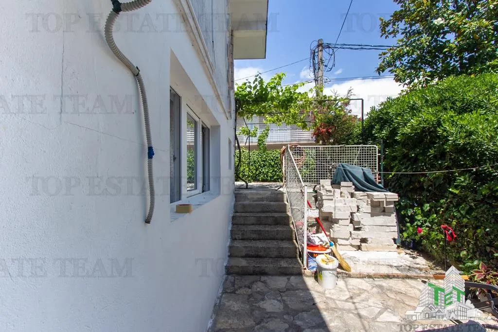 Villa for Sale in Herceg-Novi, Montenegro - foto 15