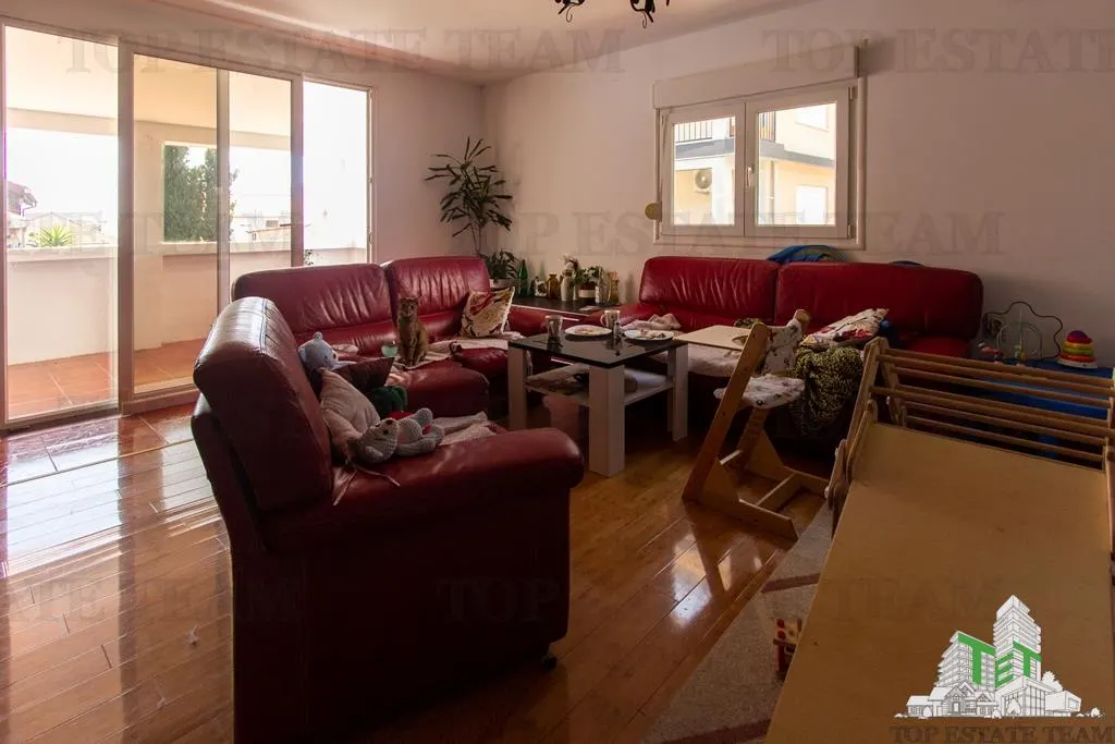 Villa for Sale in Herceg-Novi, Montenegro - foto 3