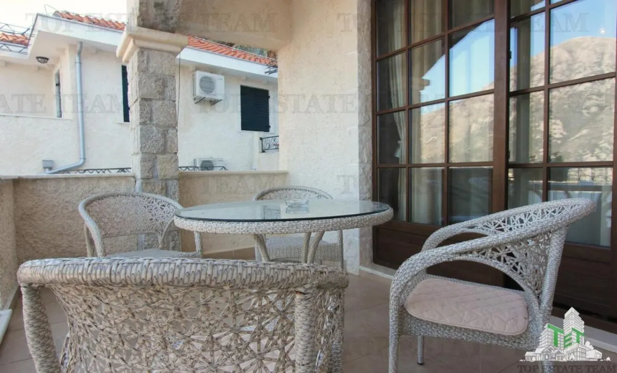 Apartment for Sale in Herceg-Novi, Montenegro - foto 12