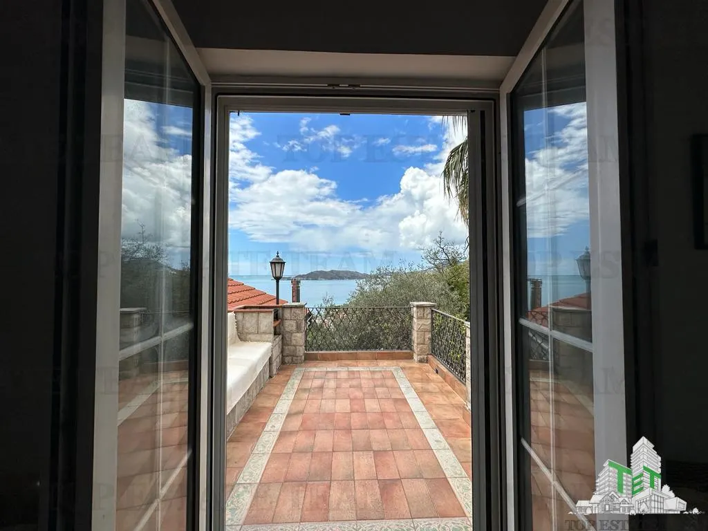 Apartment for Sale in Budva, Montenegro - foto 8